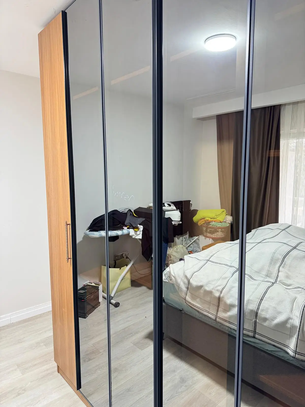 Reflekte Bronz Cam Kapaklı Gardrop Modelleri Proje 23 5 Cam Kapakli Gardrop Modelleri 23 5 Cam Dolap Cam Gardrop Camli Gardrop Cam Kapakli Dolap